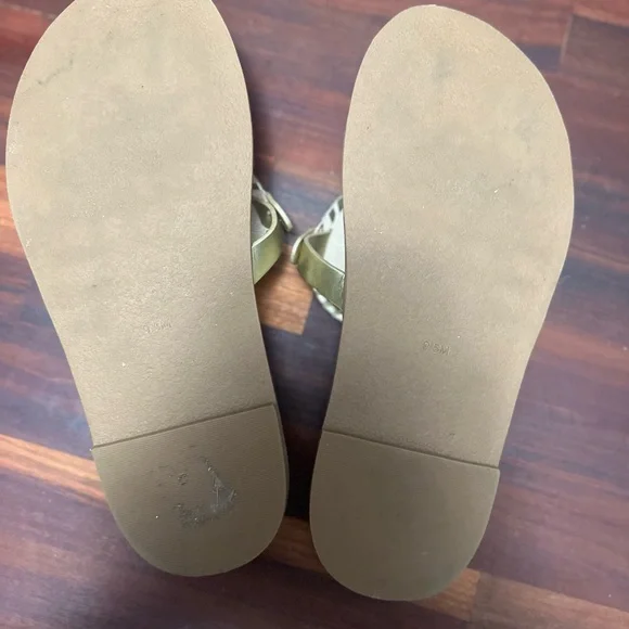 Jack Rogers Gold Sandals- Size 9.5 - Picture 4 of 5